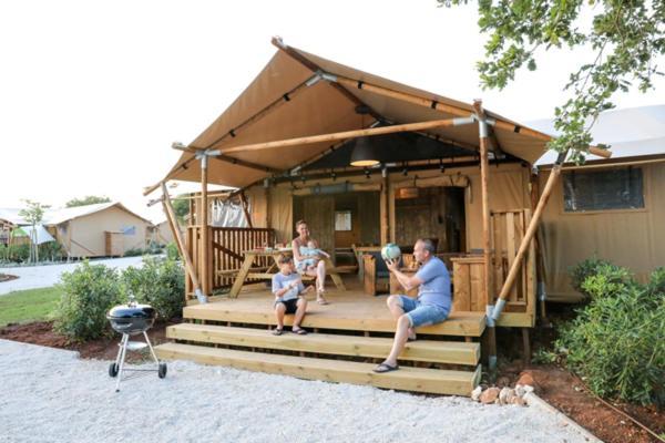 Eurocamp Tents At Campsite Val Saline Hotel Ровин Екстериор снимка